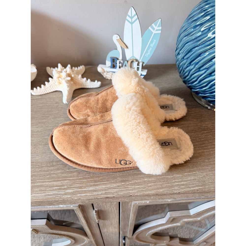 UGG Scuffette Suede Sheepskin Slippers Women Chestnut Size 10 - Picture 5 of 6